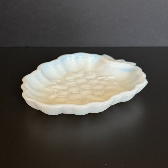 1940s Hazel Atlas Milk Glass Strawberry Relish Dishes Set Of 2 With Line Pattern - Picture 9 of 16